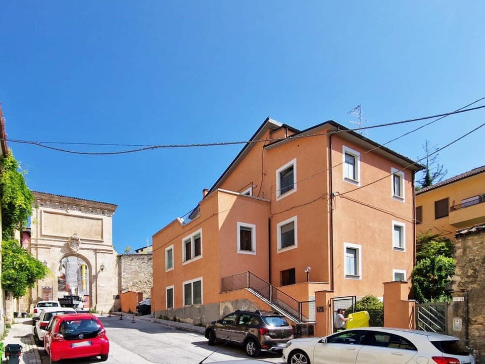 Property building, Neighbourhood, Street view, Location, Parking