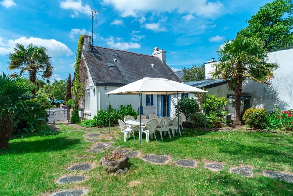 Property building, Garden