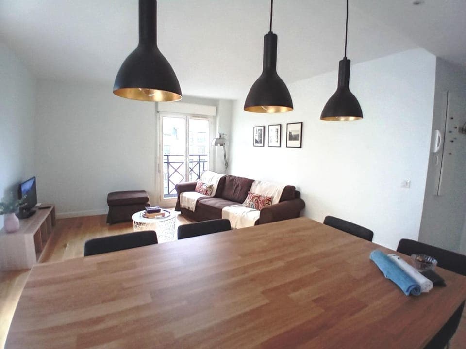 TV and multimedia, Seating area