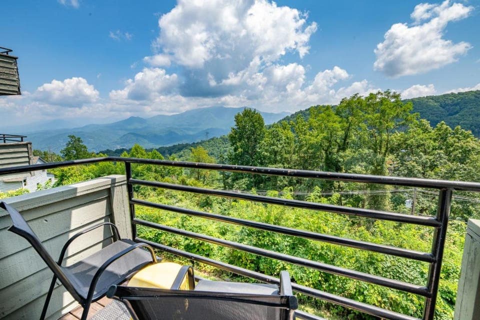 Adventure Lodge By Avada Properties House in Gatlinburg