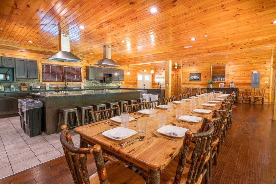 Legacy Lodge By Avada Properties House in Pigeon Forge