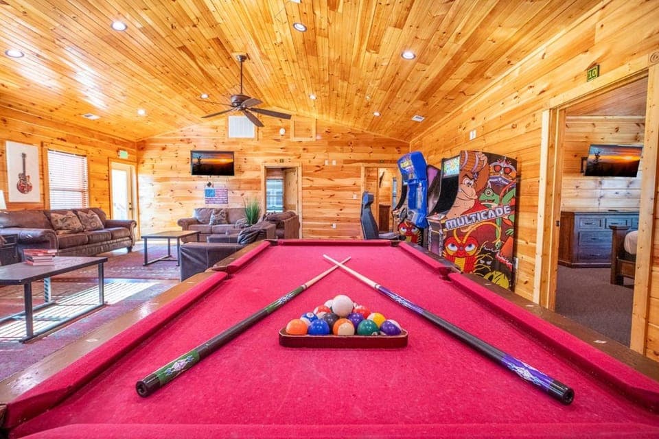 Legacy Lodge By Avada Properties House in Pigeon Forge