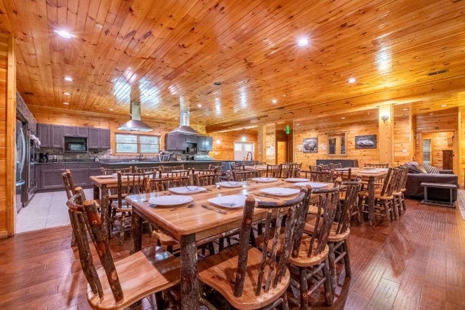 Mayes Landing By Avada Properties House in Pigeon Forge