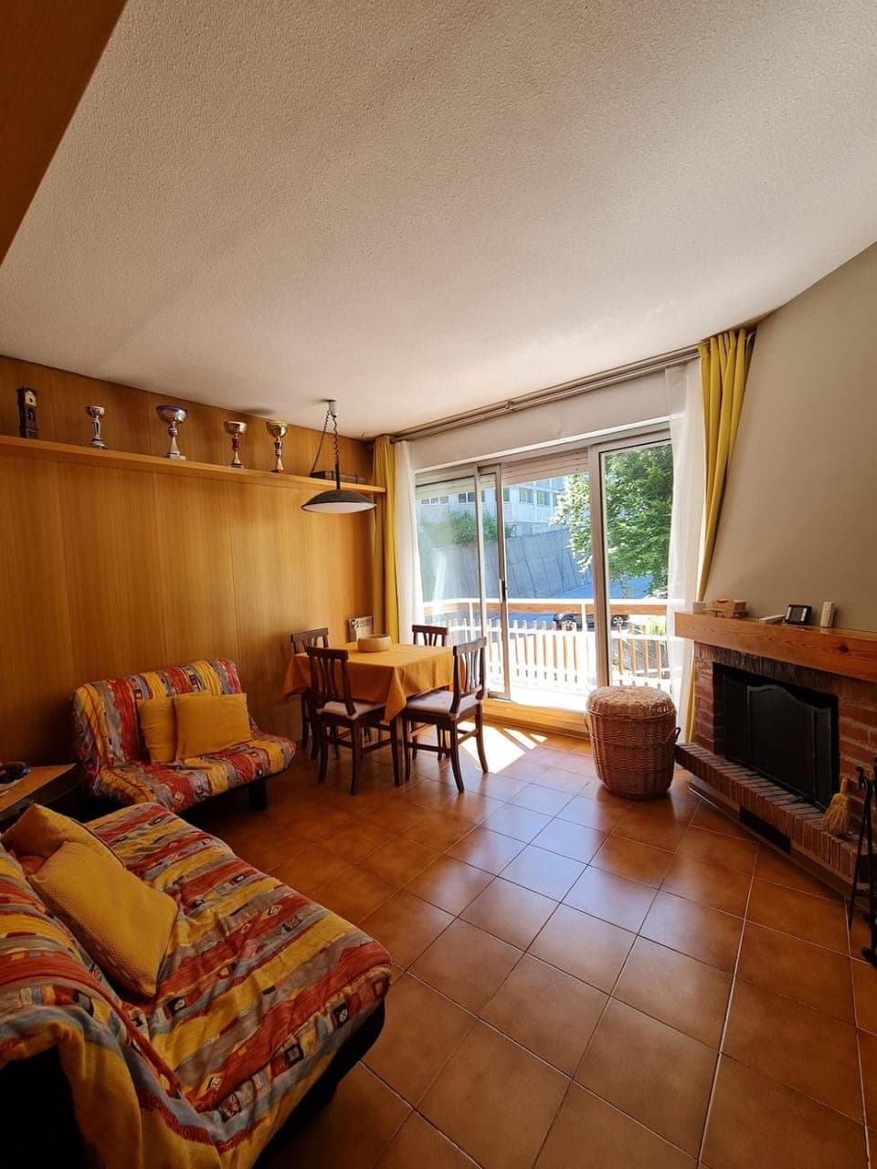 Communal lounge/ TV room, TV and multimedia, Living room, Photo of the whole room, Seating area