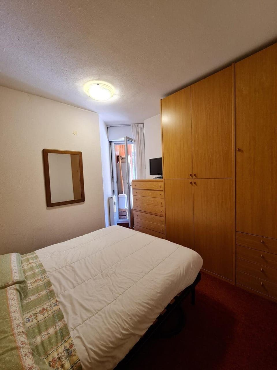 Bed, Photo of the whole room, Bedroom, wardrobe