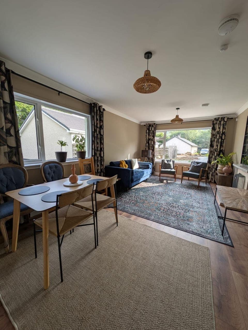 Living room, Seating area, Dining area