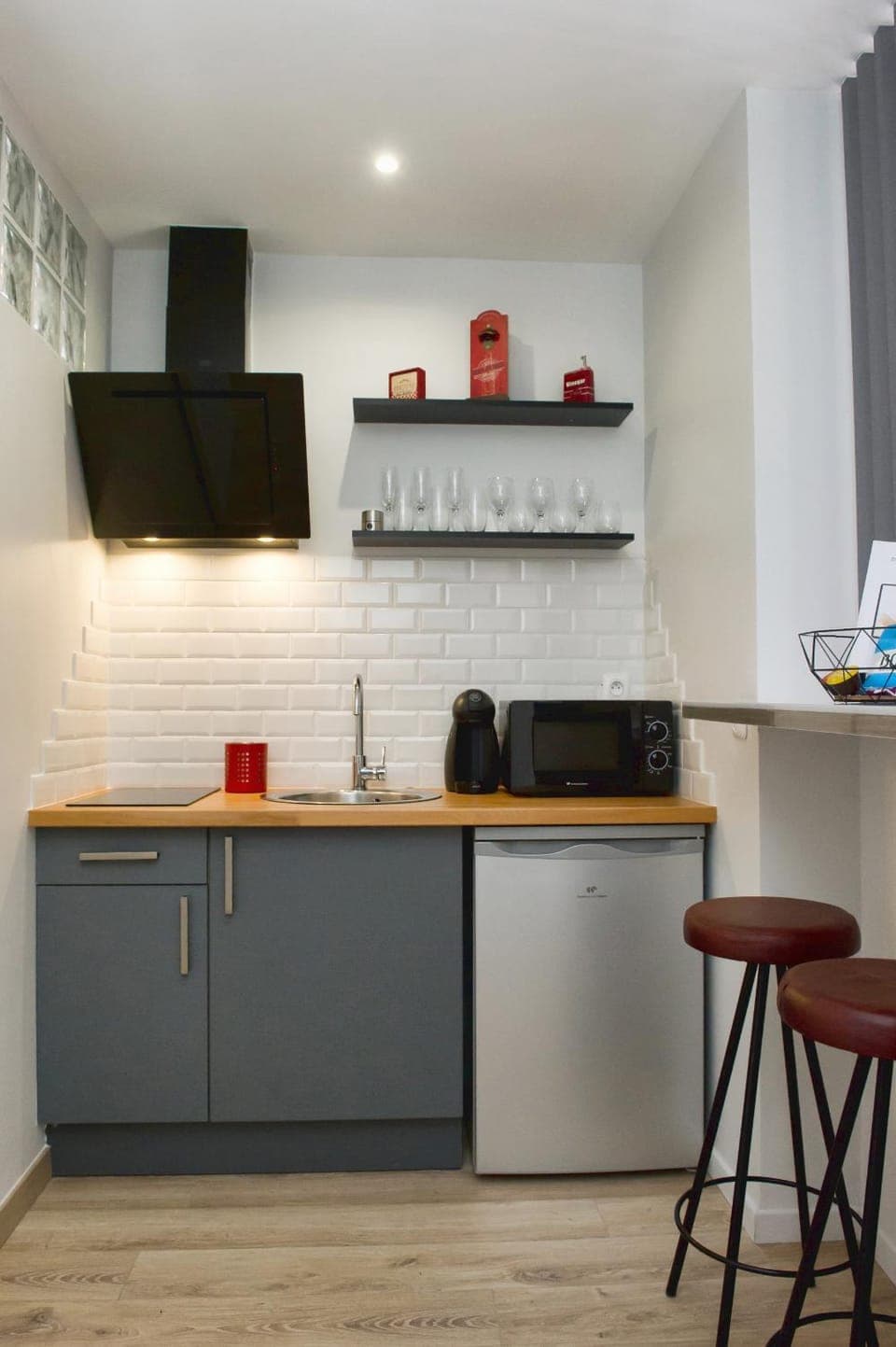 Kitchen or kitchenette