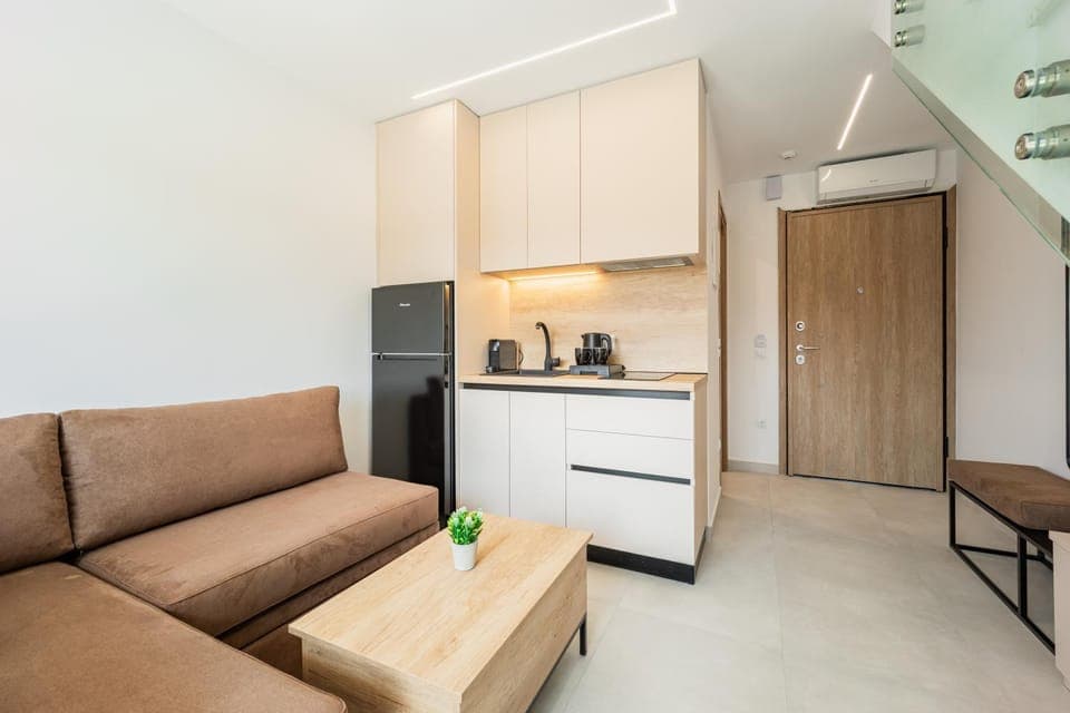 Kitchen or kitchenette, Living room, Seating area