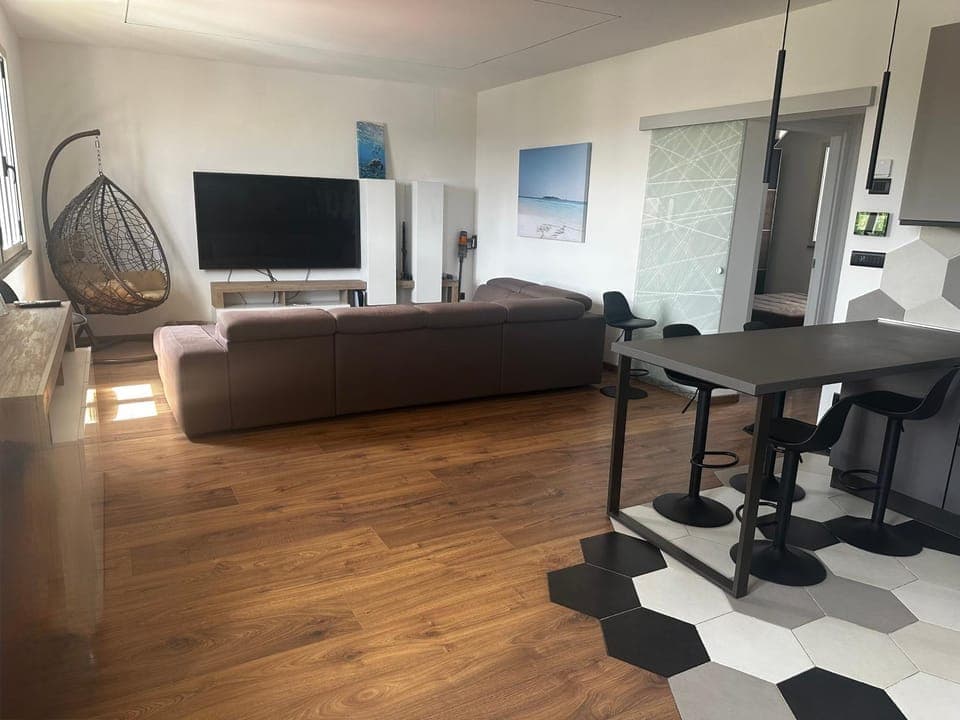 Communal lounge/ TV room