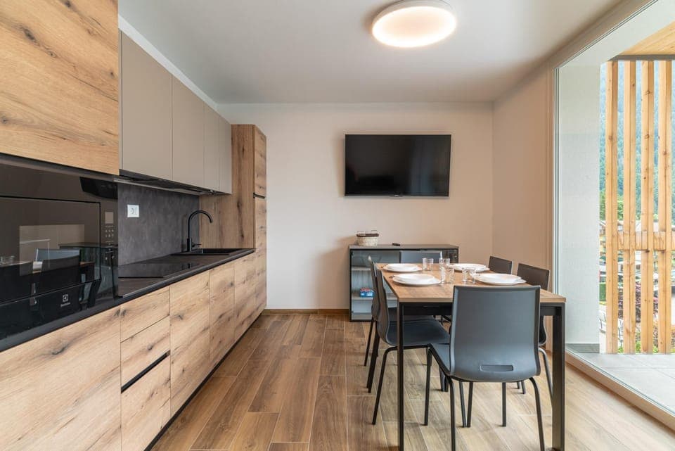 TV and multimedia, Balcony/Terrace, Kitchen or kitchenette, Dining area