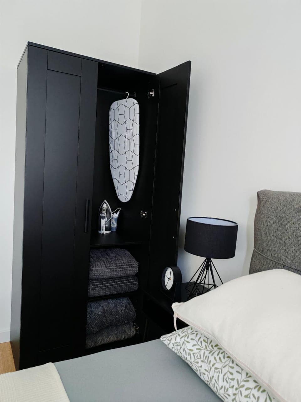 Bed, Photo of the whole room, Bedroom, wardrobe