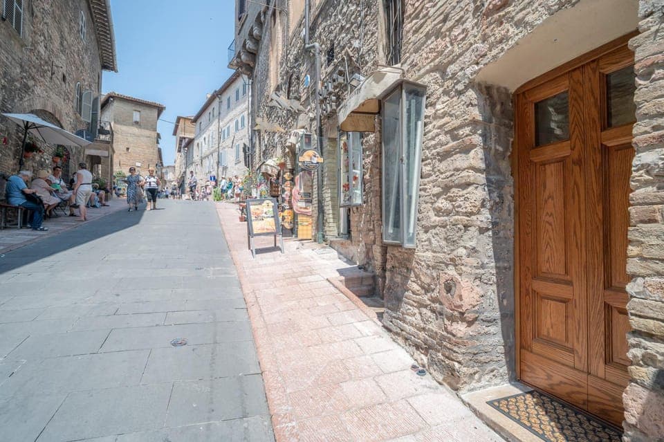 Property building, Neighbourhood, City view