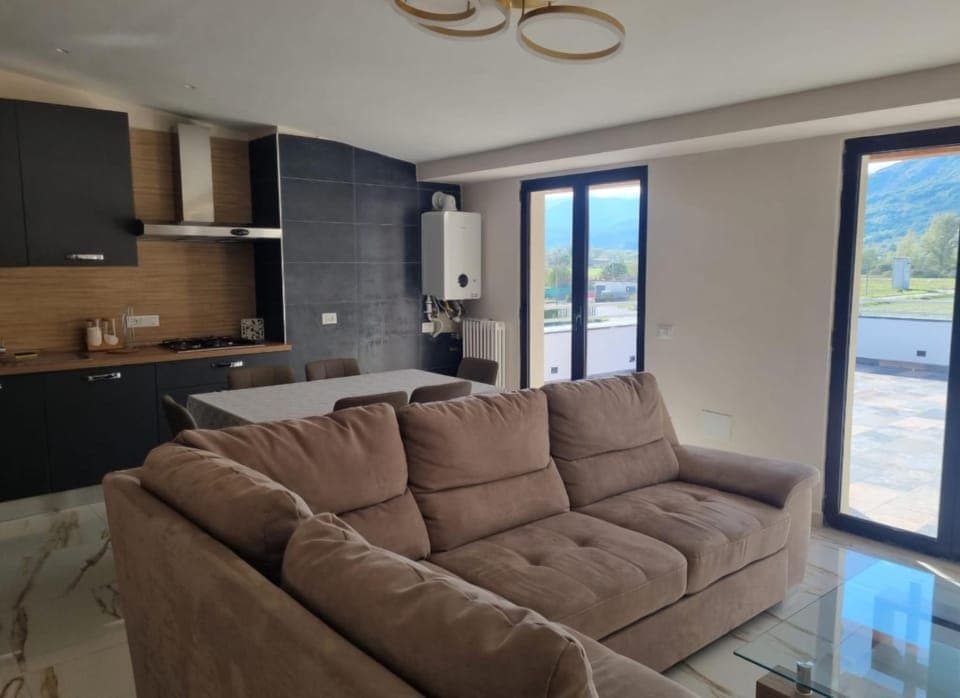 Kitchen or kitchenette, Living room