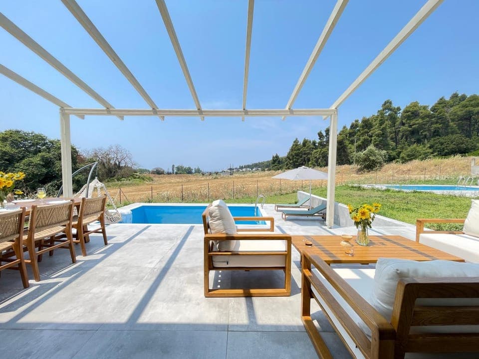 Patio, Day, Natural landscape, View (from property/room), Balcony/Terrace, Living room, Seating area, Pool view, Swimming pool, sunbed