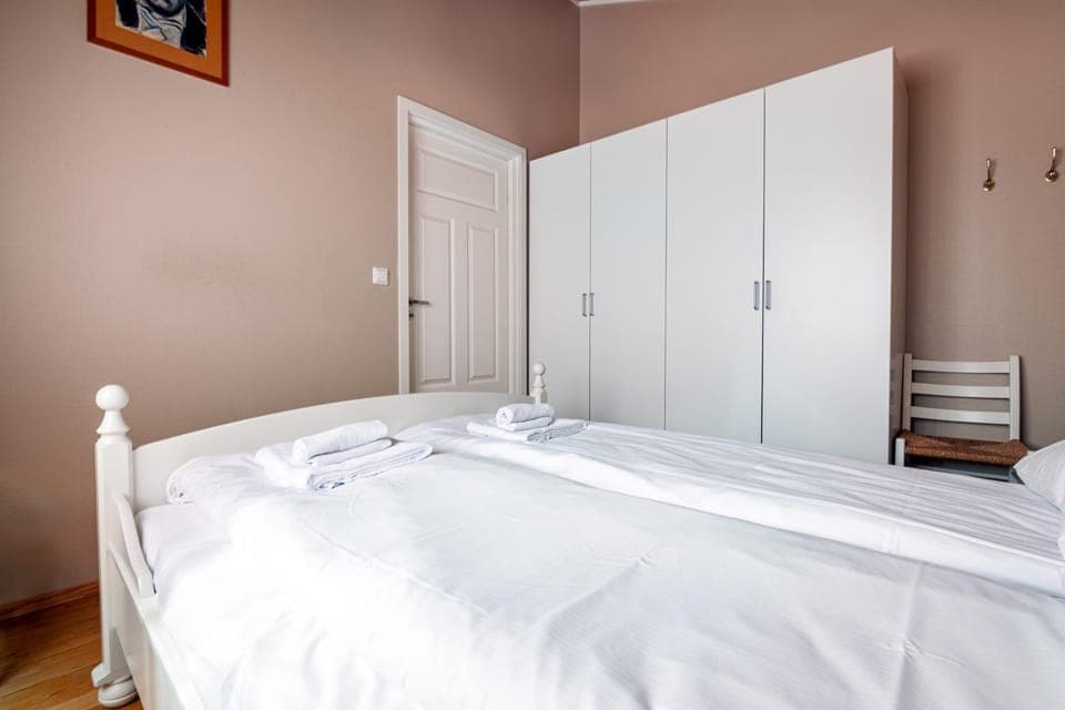 Bed, Bedroom, wardrobe