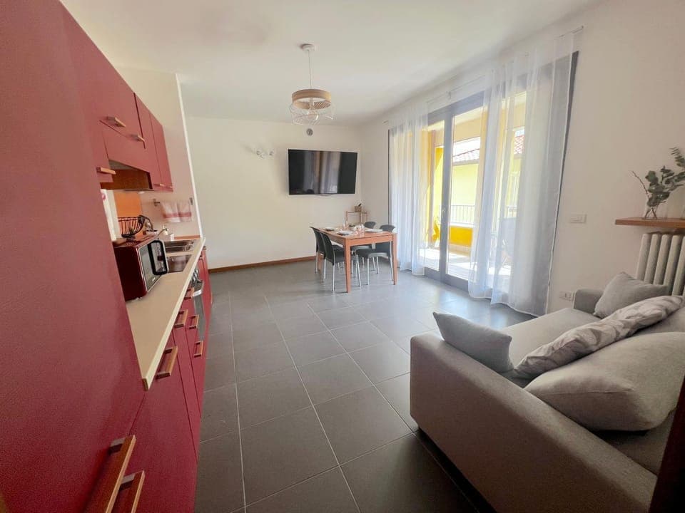 TV and multimedia, Kitchen or kitchenette, Living room, Seating area, Evening entertainment