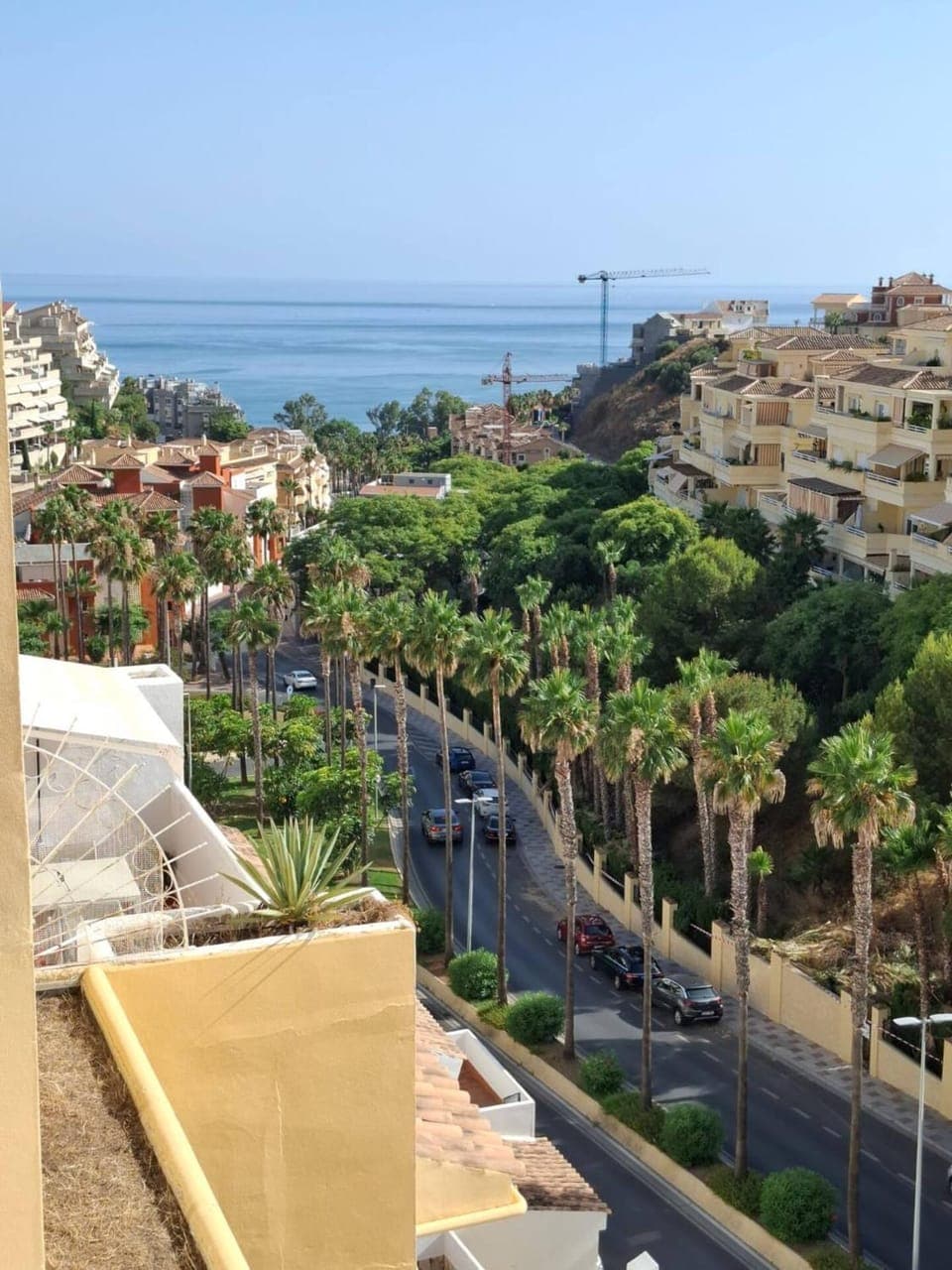 Property building, Day, Neighbourhood, City view, Sea view, Street view