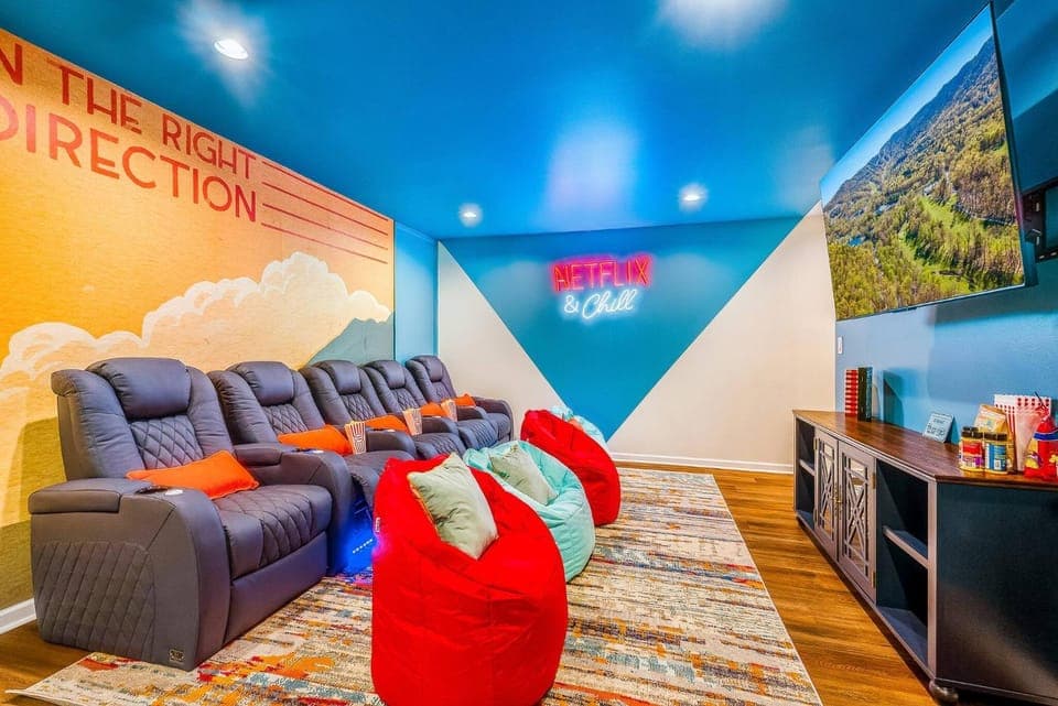 TV and multimedia, Seating area