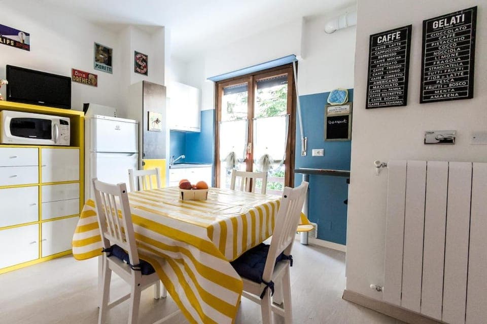 TV and multimedia, Kitchen or kitchenette, Dining area, oven, pet friendly