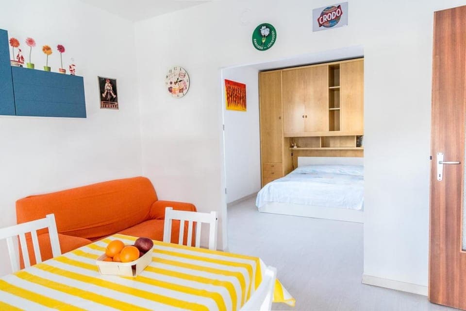 Bed, Living room, Bedroom, wardrobe