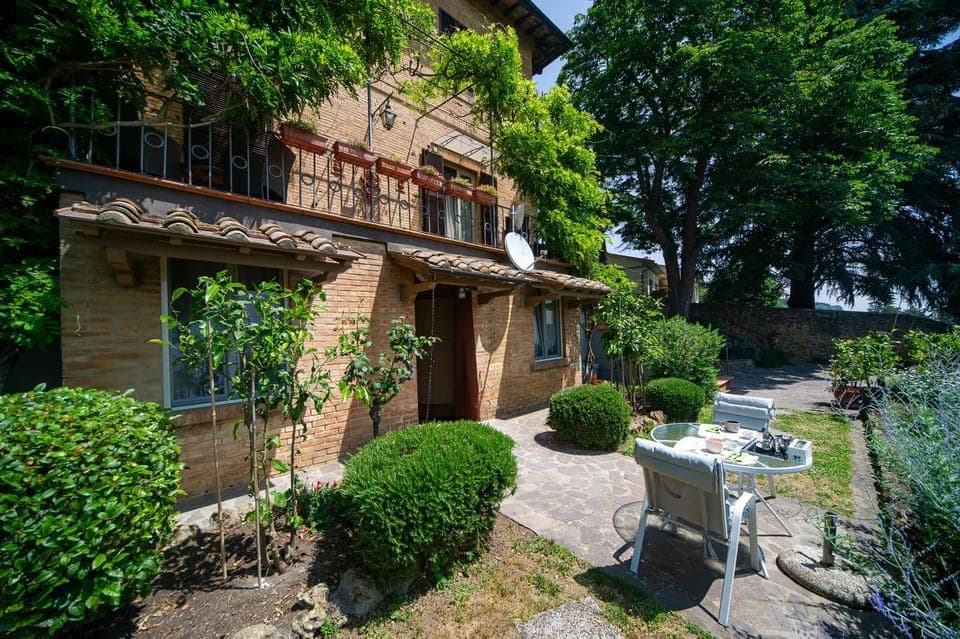 Property building, Garden