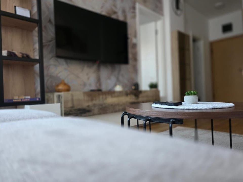 TV and multimedia, Evening entertainment