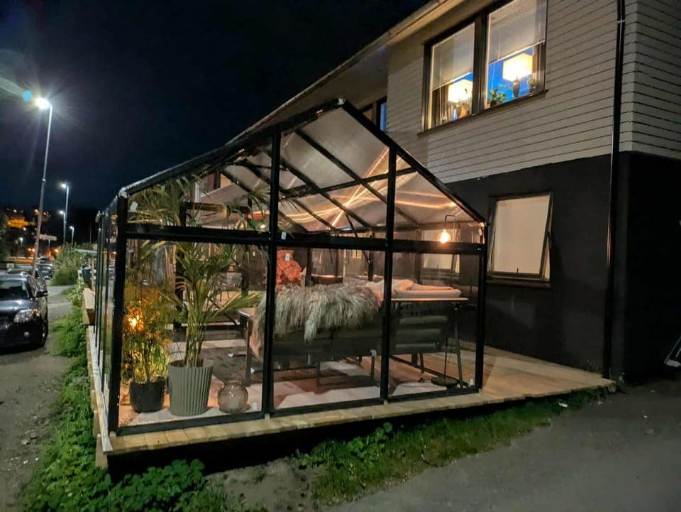 Property building, Patio, Garden view, Parking