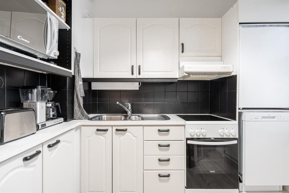 Coffee/tea facilities, Kitchen or kitchenette, dishwasher, oven, pet friendly, stove