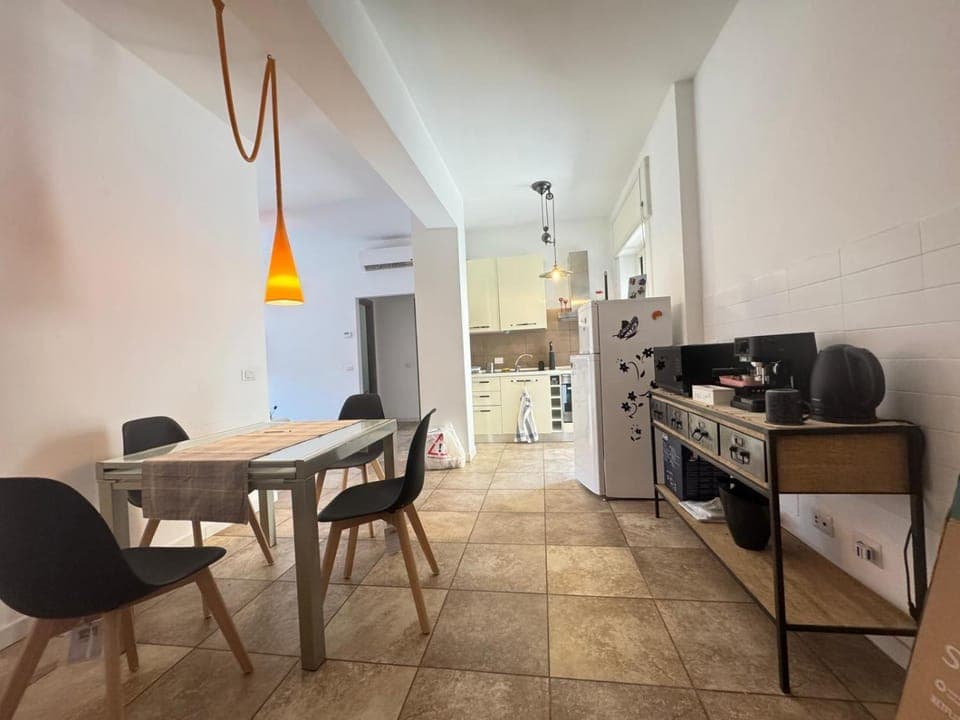 Kitchen or kitchenette, Dining area, Breakfast