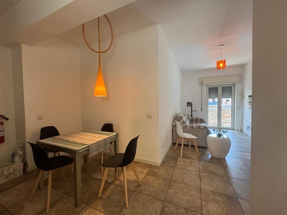 Communal lounge/ TV room, Living room, Lunch