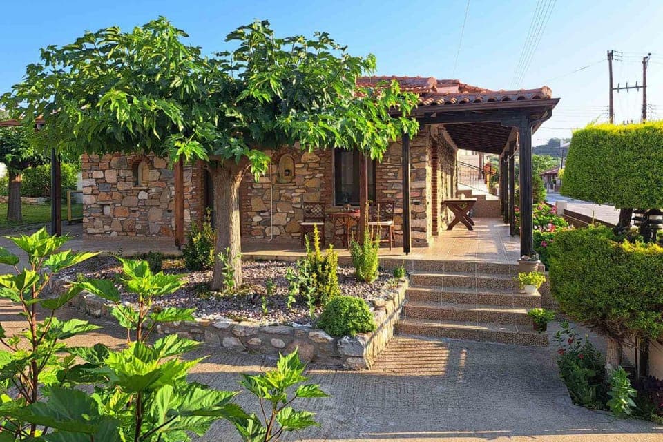 Property building, Garden, Garden view