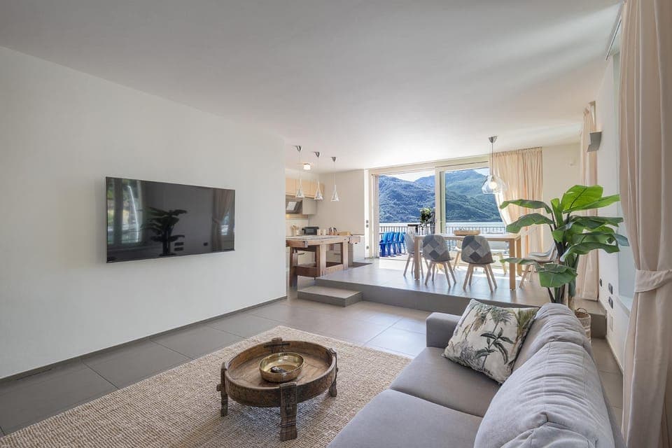 TV and multimedia, Living room, Seating area