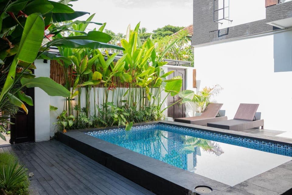 Property building, On site, Swimming pool