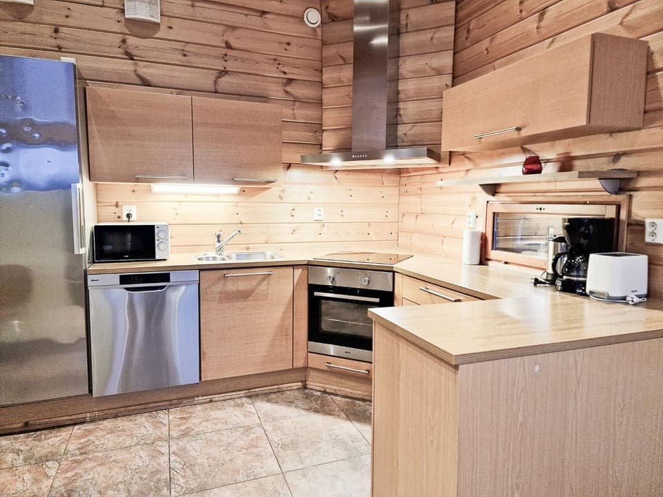 Kitchen or kitchenette, oven, stove