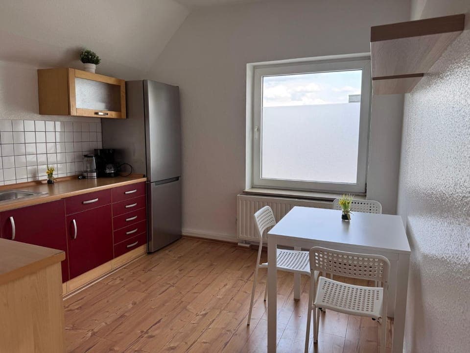 Kitchen or kitchenette, Dining area, oven, stove