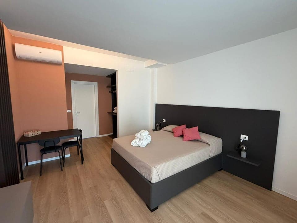 Bed, Living room, Photo of the whole room, Bedroom, towels, wardrobe