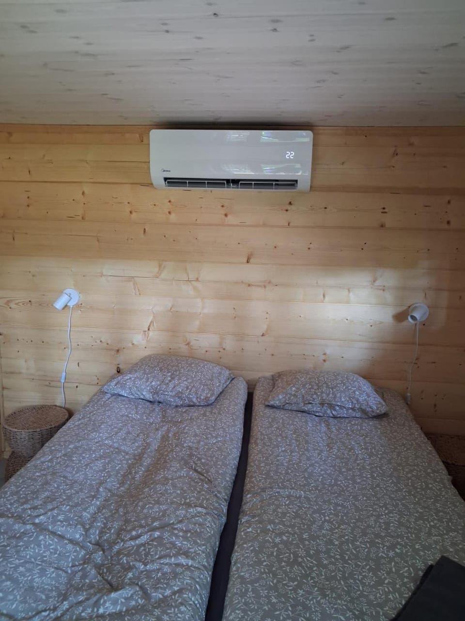 air conditioner, air conditioner