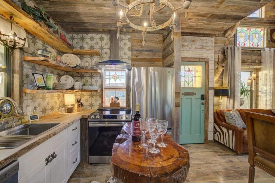 Kitchen or kitchenette, dishwasher, pet friendly, stove