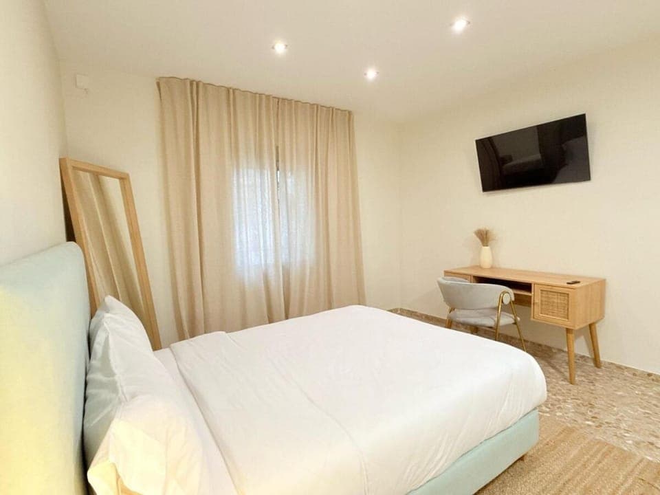 Apartment Valencia Beach,4 mins to beach, Netflix Apartment in Valencia