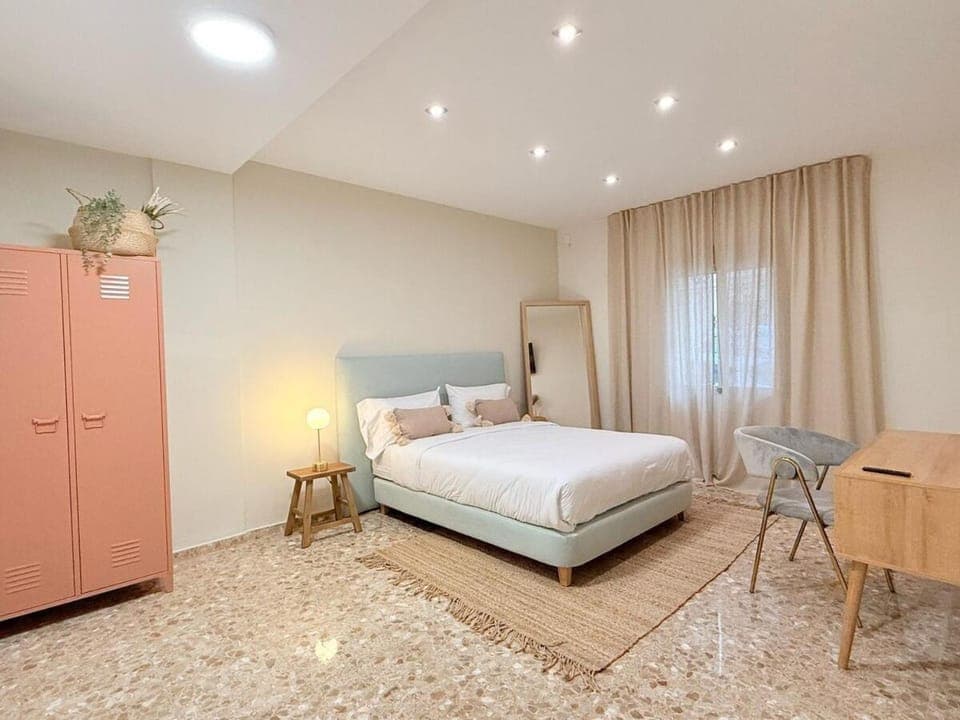 Apartment Valencia Beach,4 mins to beach, Netflix Apartment in Valencia