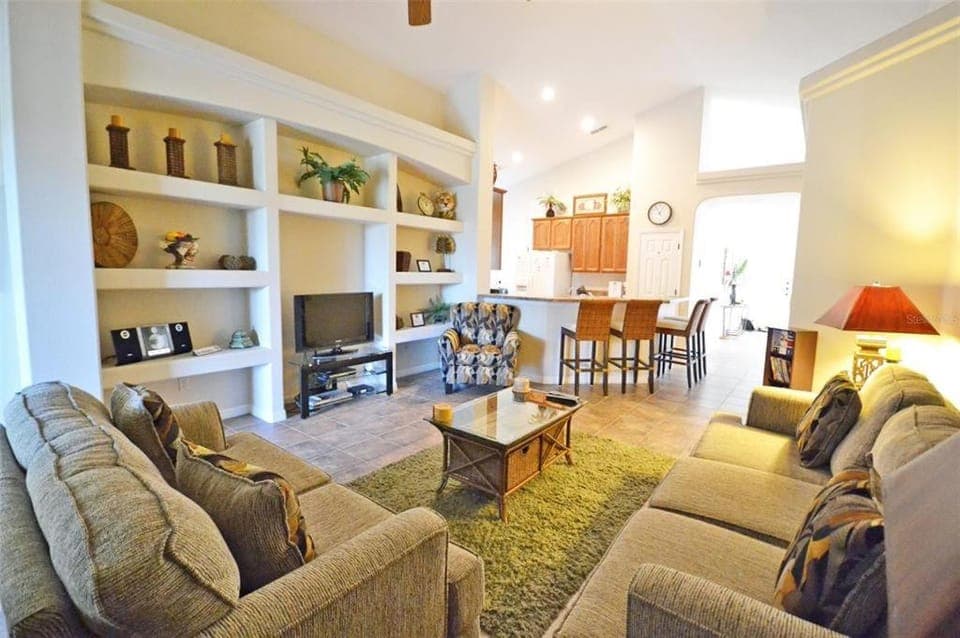 Retreat at the Crossings - Your Orlando Oasis House in Davenport