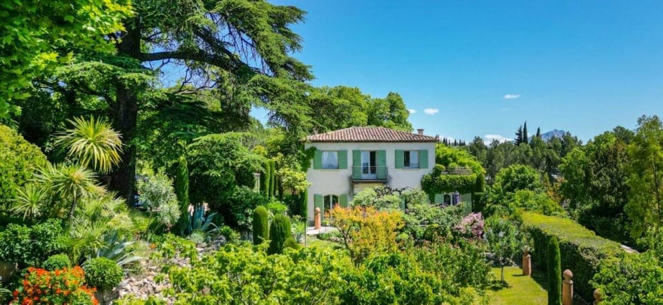 Property building, Garden, Garden, Garden view, Garden view