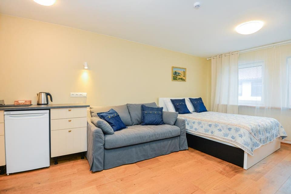 Living room, Photo of the whole room, Bedroom