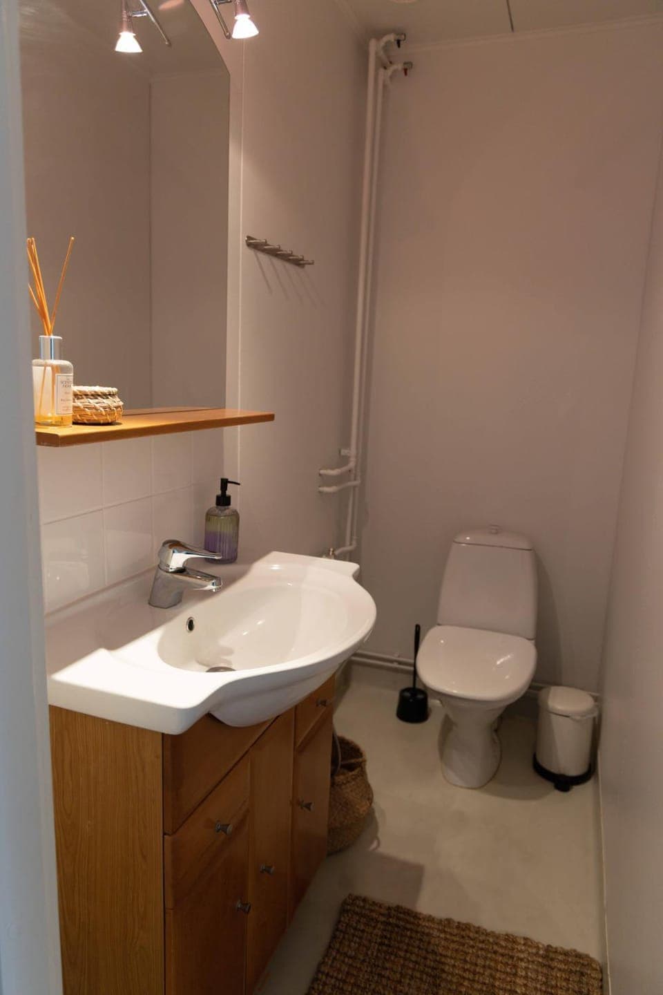 Toilet, bidet