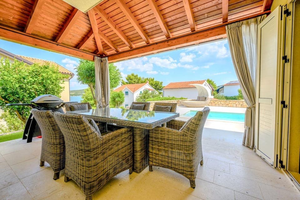 Day, Balcony/Terrace, Dining area, Swimming pool