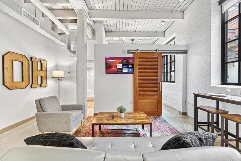 Communal lounge/ TV room