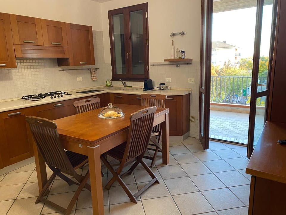 Dining area, pet friendly