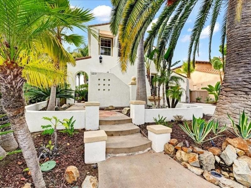 Spacious Luxury home in Gated Community with Resort Pool & Scenic Views House in Carlsbad