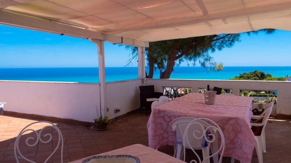 Day, View (from property/room), Balcony/Terrace, Dining area, Sea view