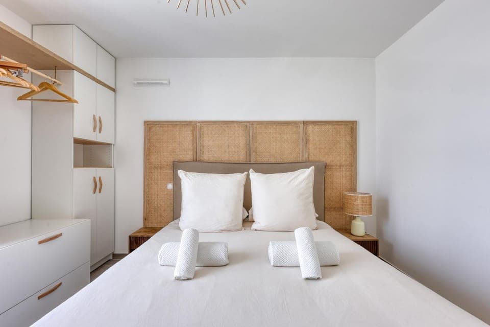 Bed, Photo of the whole room, Bedroom, towels, wardrobe